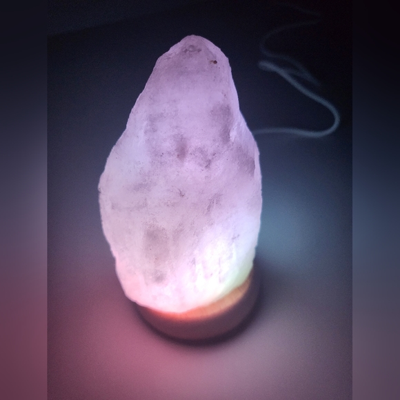 Variegated Color - Salt Lamp - Picture 5 of 16